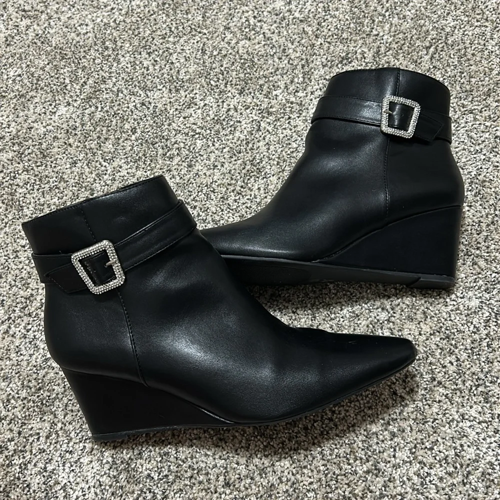 Jones New York Size 11M Rhinestone Black Wedge Ankle Boots - Picture 3 of 11